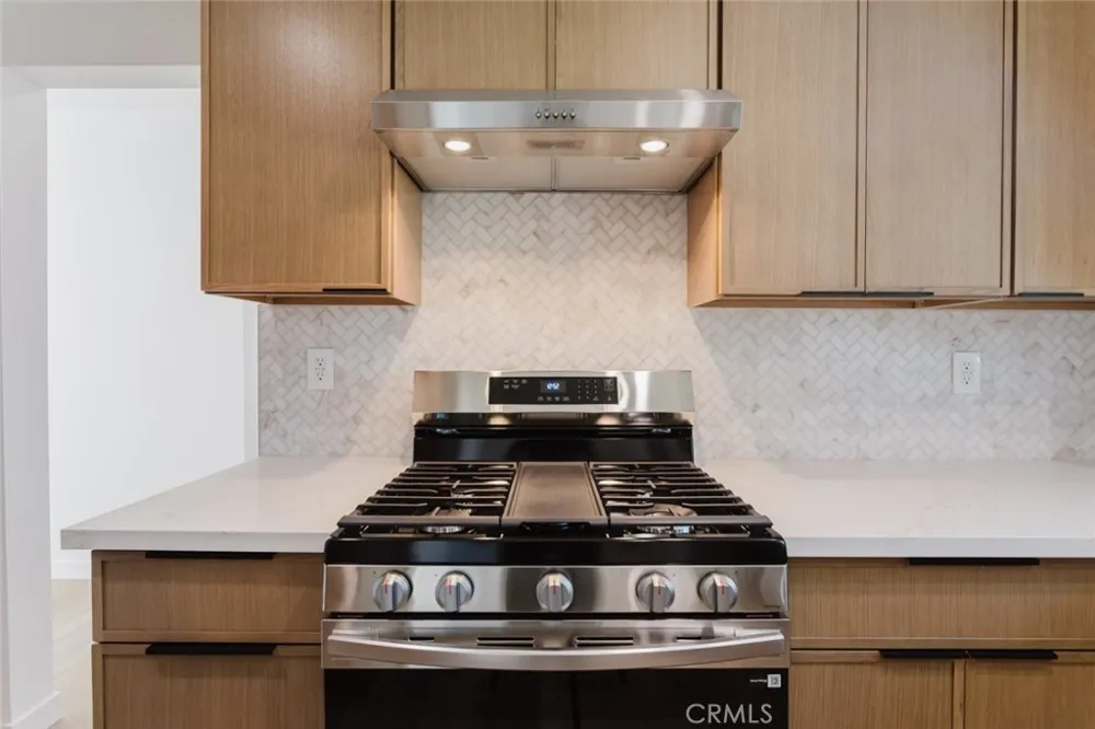 6021 E Oakbrook Street Long Beach, CA 90815