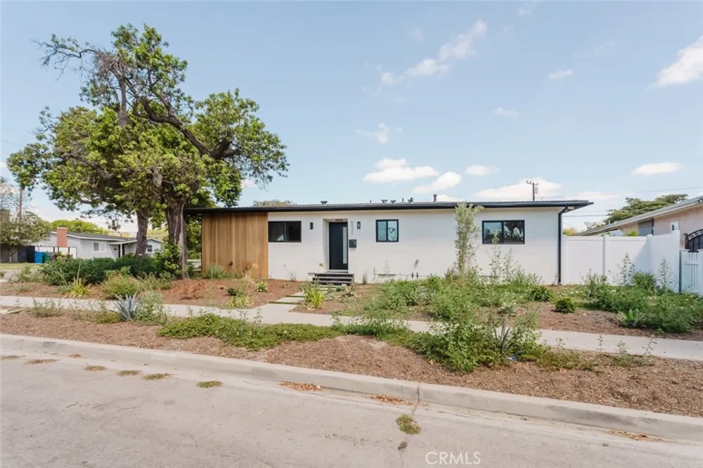6021 E Oakbrook Street Long Beach, CA 90815