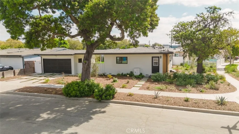6021 E Oakbrook Street Long Beach, CA 90815