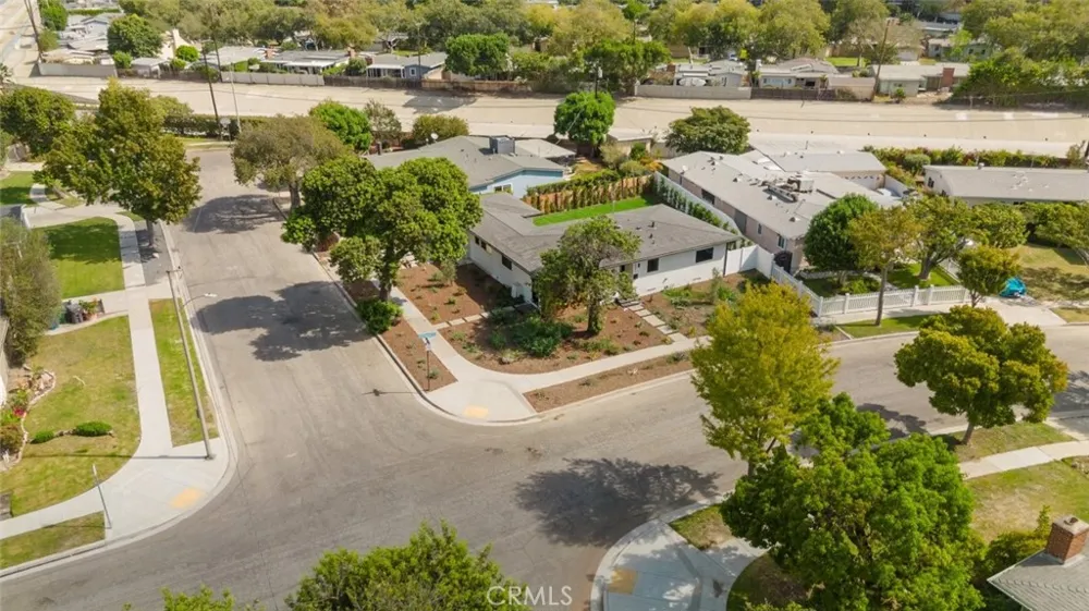 6021 E Oakbrook Street Long Beach, CA 90815