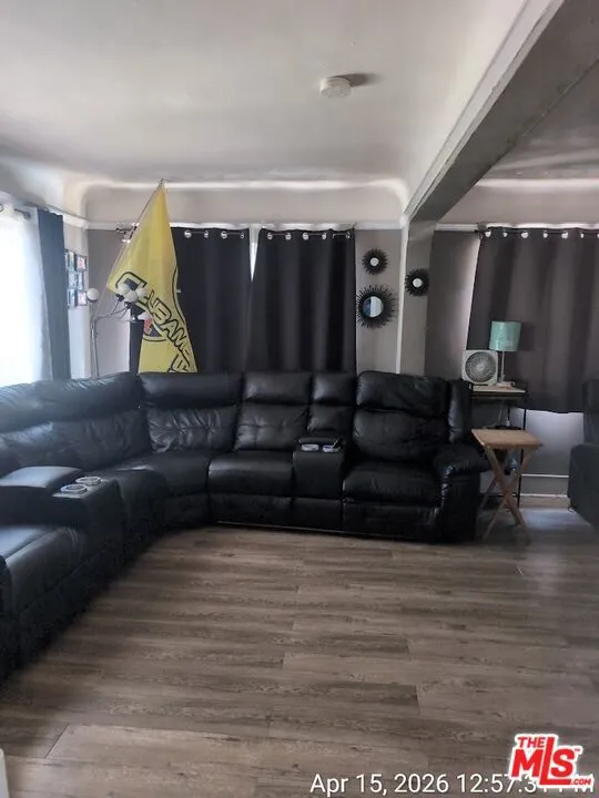 1654 E 32nd Street Los Angeles, CA 90011