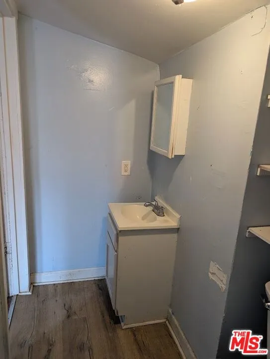 1654 E 32nd Street Los Angeles, CA 90011