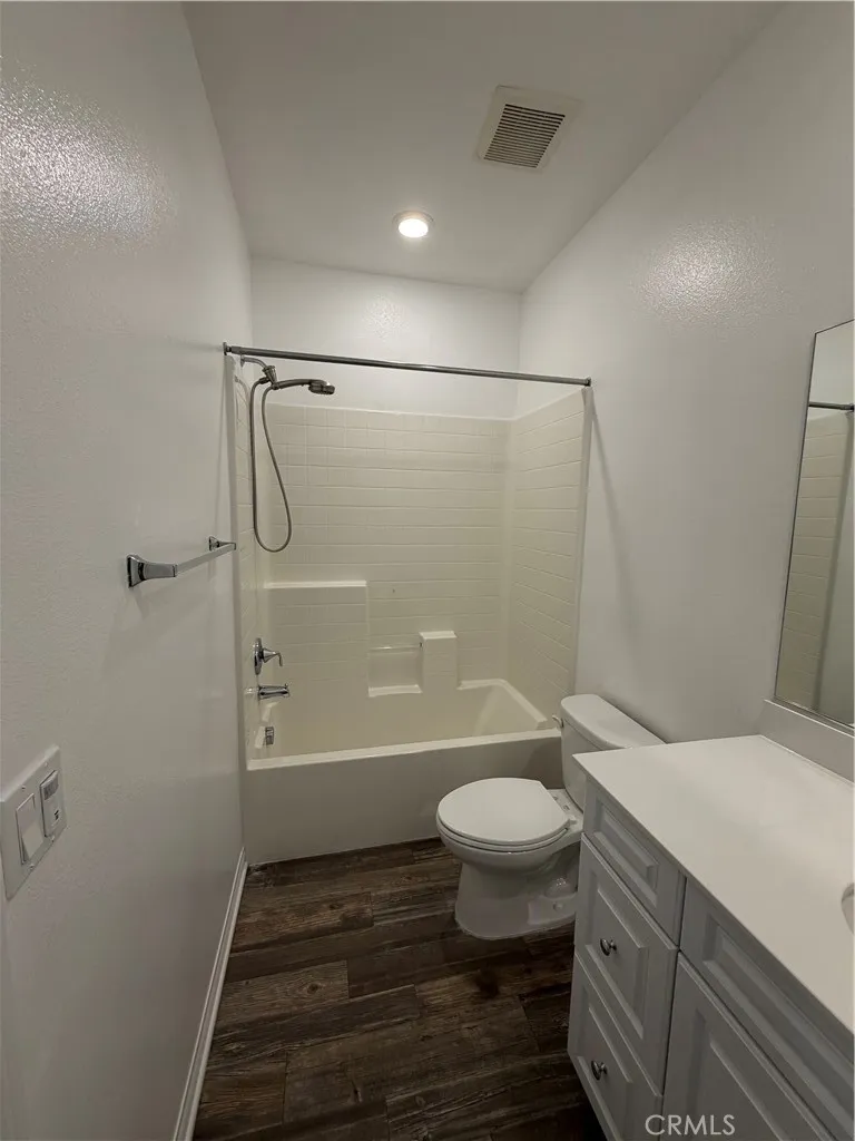 8013 Olive Lane Downey, CA 90241