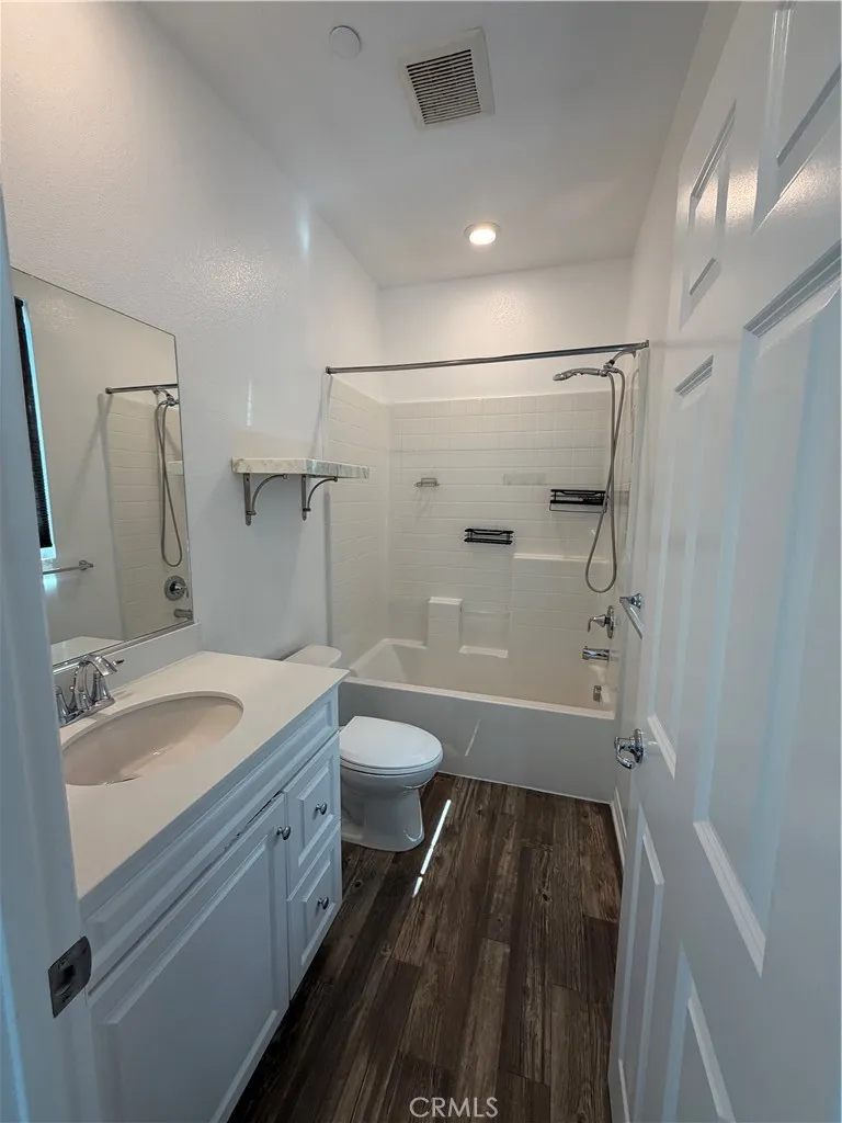 8013 Olive Lane Downey, CA 90241