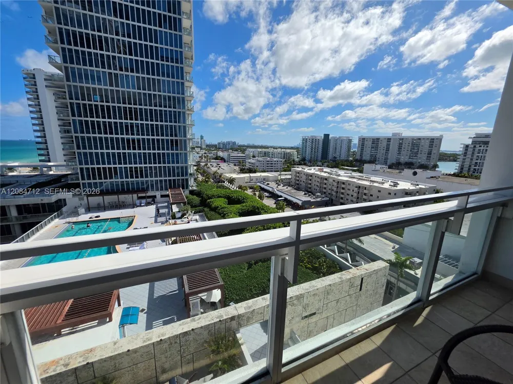 6801 Collins Ave #1014 Legal 1004 Door Miami Beach, FL 33141