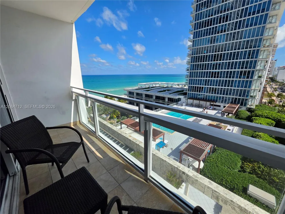 6801 Collins Ave #1014 Legal 1004 Door Miami Beach, FL 33141
