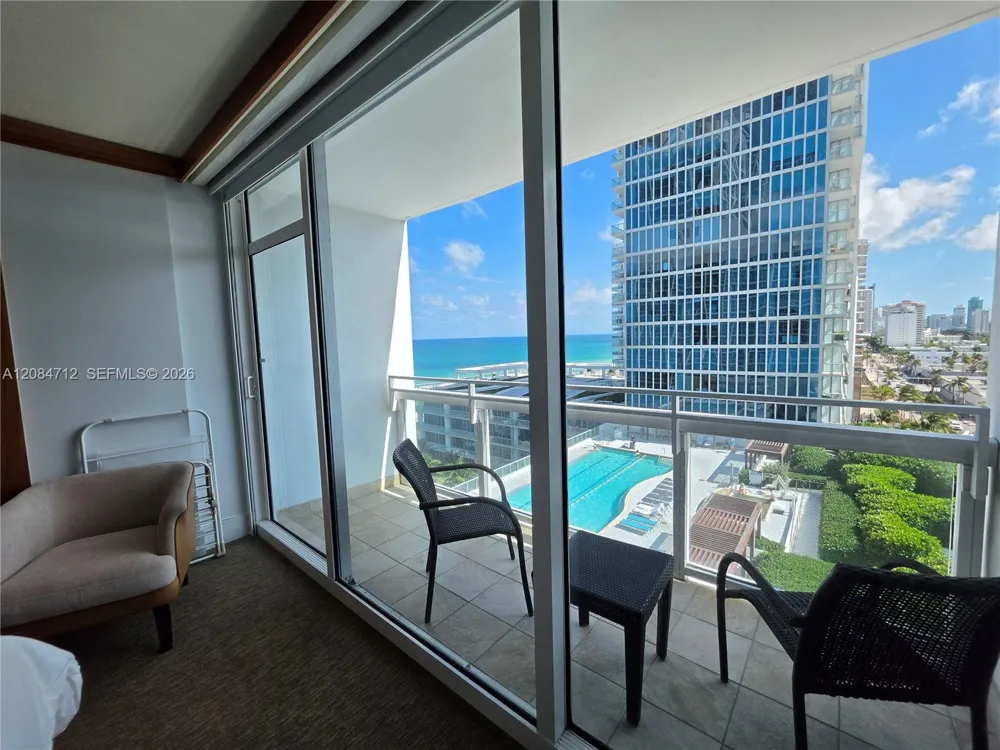 6801 Collins Ave #1014 Legal 1004 Door Miami Beach, FL 33141