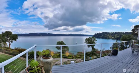 4231 Bayside Lane