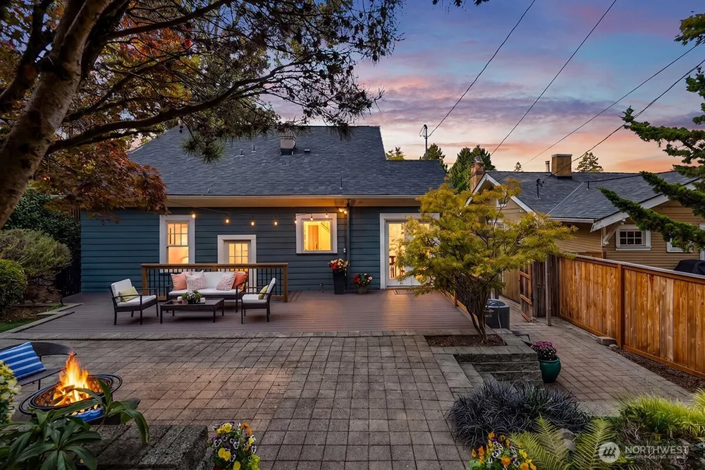 863 E Gwinn Place Seattle, WA 98102