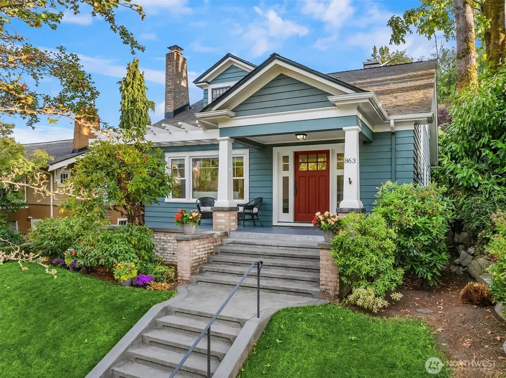 863 E Gwinn Place Seattle, WA 98102