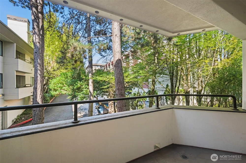 401 100th Avenue NE #213 Bellevue, WA 98004