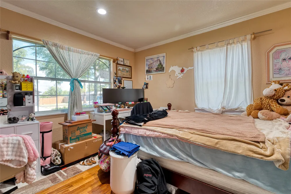 813 Iowa Street Irving, TX 75060