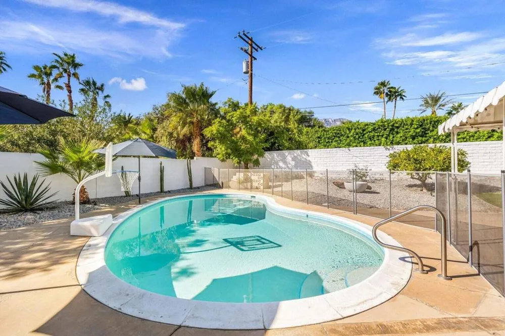 2211 Starr Road Palm Springs, CA 92262