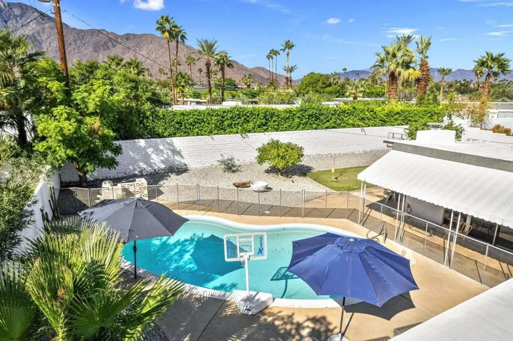 2211 Starr Road Palm Springs, CA 92262