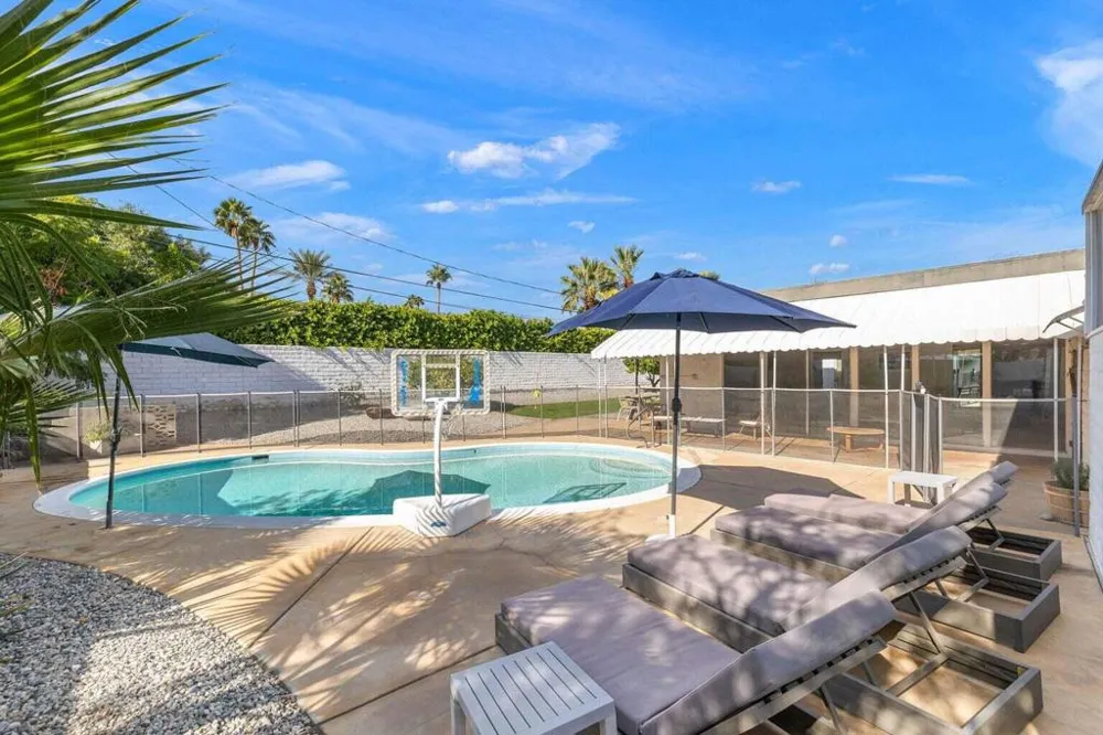 2211 Starr Road Palm Springs, CA 92262