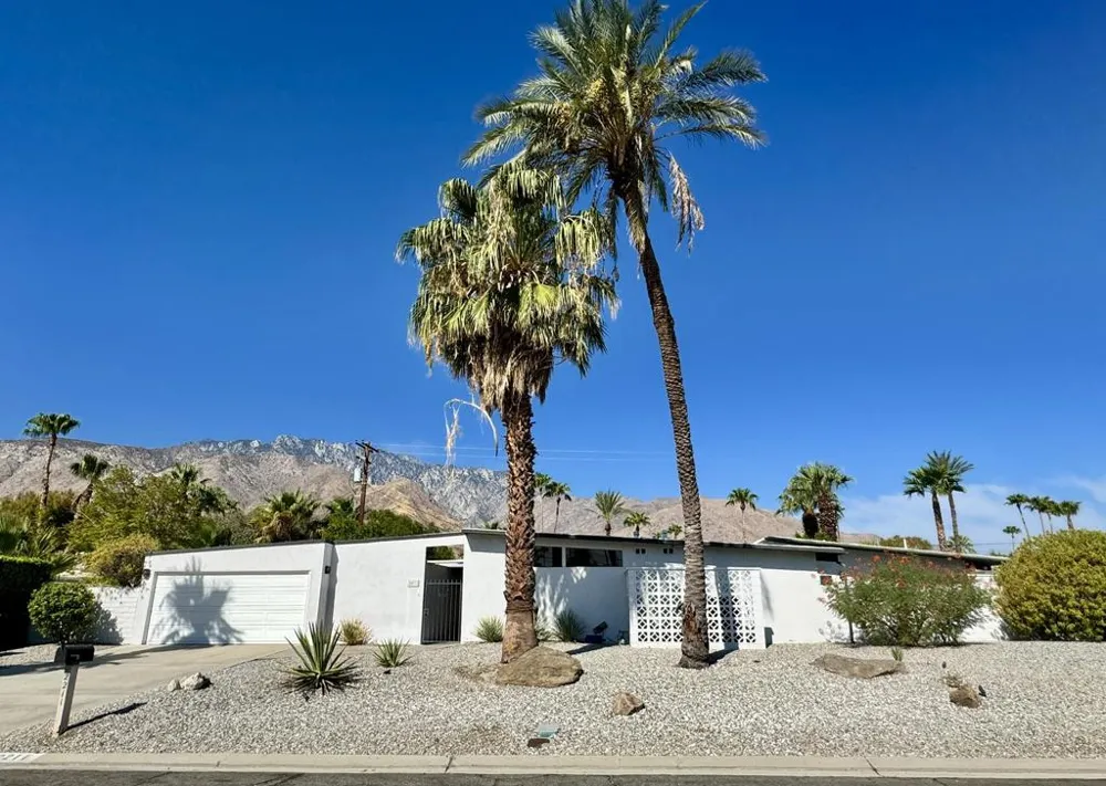2211 Starr Road Palm Springs, CA 92262