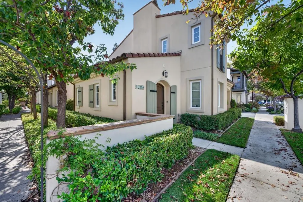 1206 Dahlia Loop San Jose, CA 95126