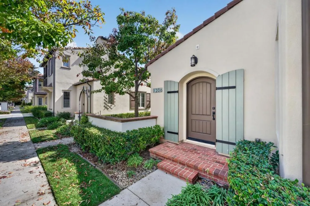 1206 Dahlia Loop San Jose, CA 95126