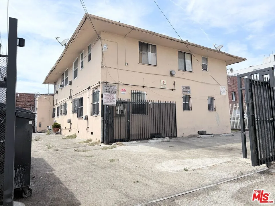 904 Western Avenue Los Angeles, CA 90029