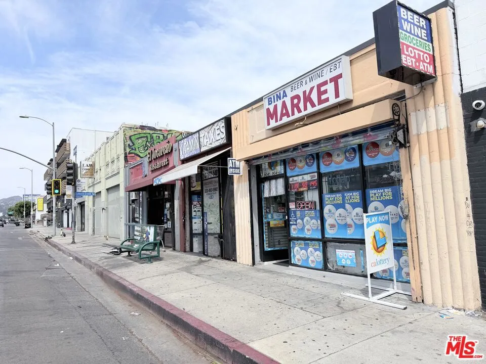 904 Western Avenue Los Angeles, CA 90029