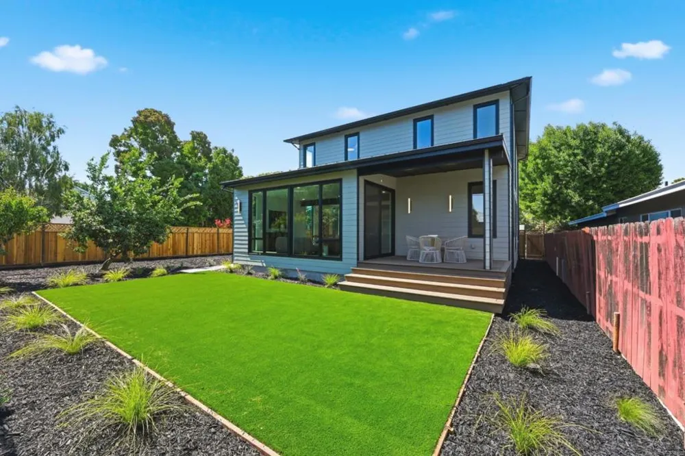 2076 Coastland Avenue San Jose, CA 95125