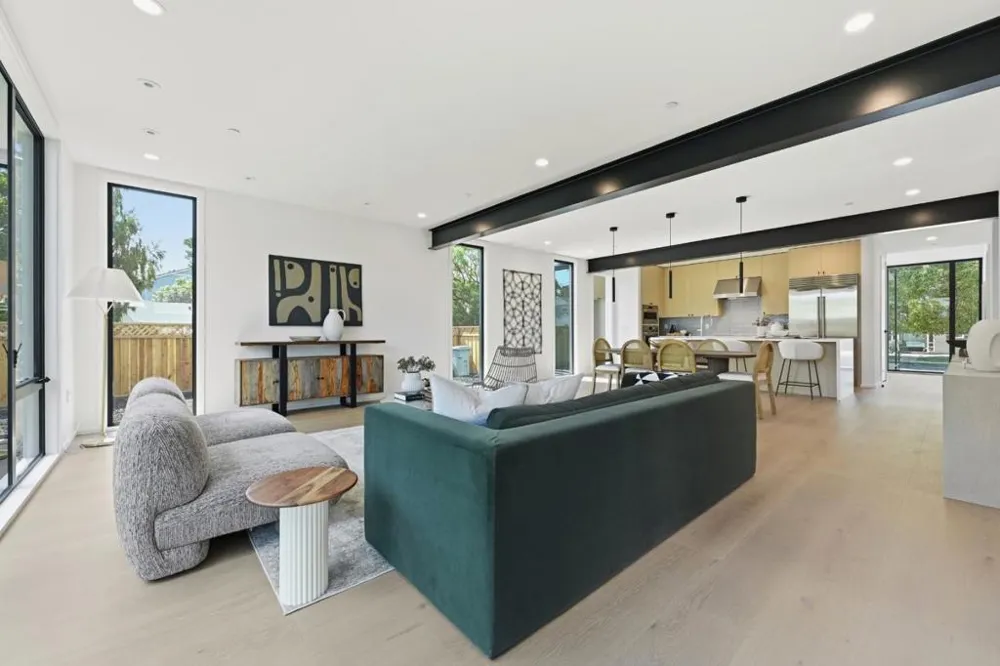 2076 Coastland Avenue San Jose, CA 95125