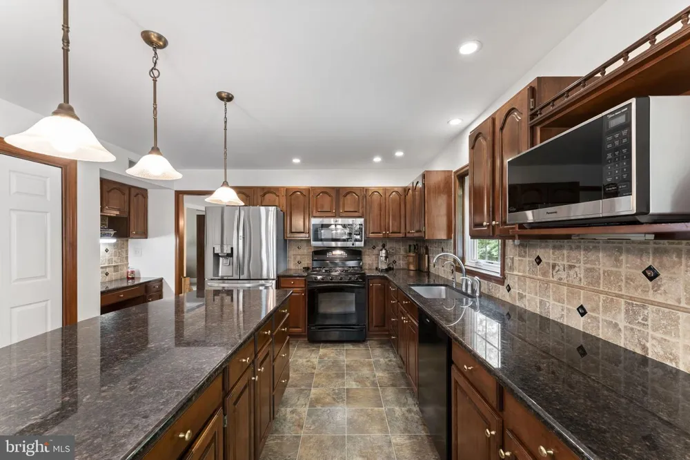 120 SUMMIT DRIVE Phoenixville, PA 19460