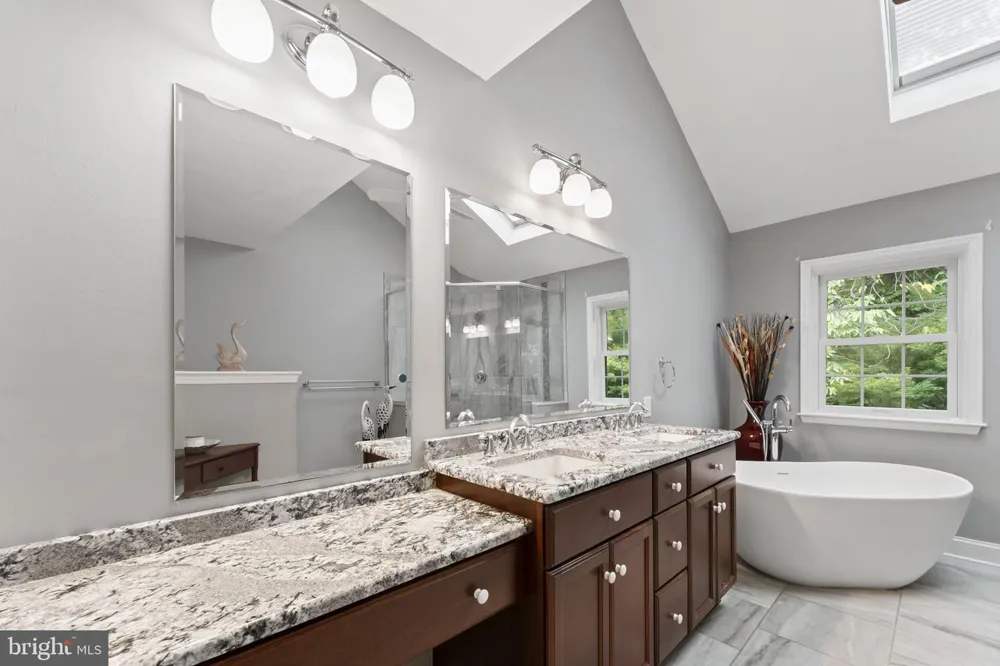 120 SUMMIT DRIVE Phoenixville, PA 19460