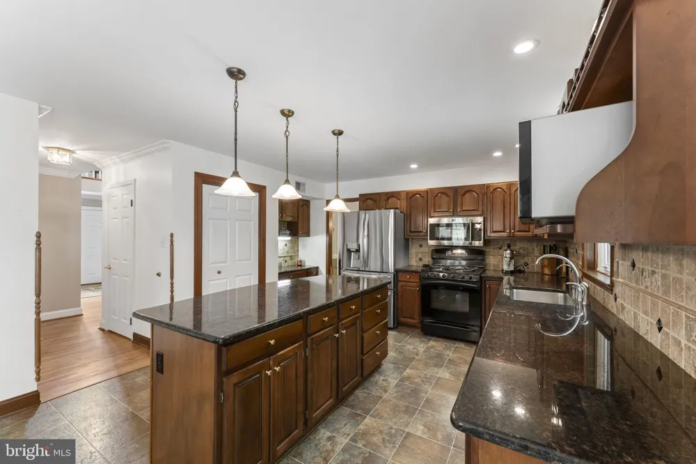 120 SUMMIT DRIVE Phoenixville, PA 19460