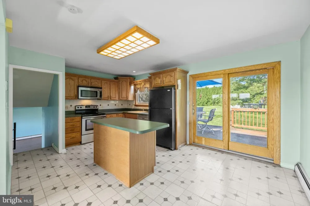 29 DAIRY LANE Barto, PA 19504
