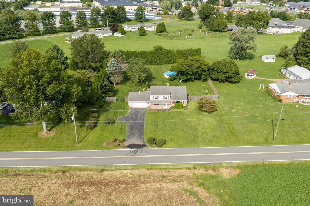 29 DAIRY LANE Barto, PA 19504