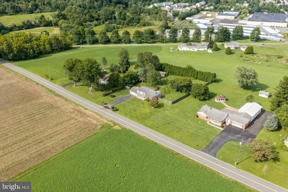 29 DAIRY LANE Barto, PA 19504