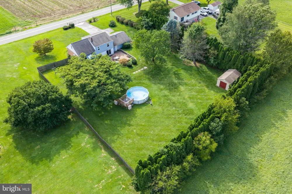 29 DAIRY LANE Barto, PA 19504