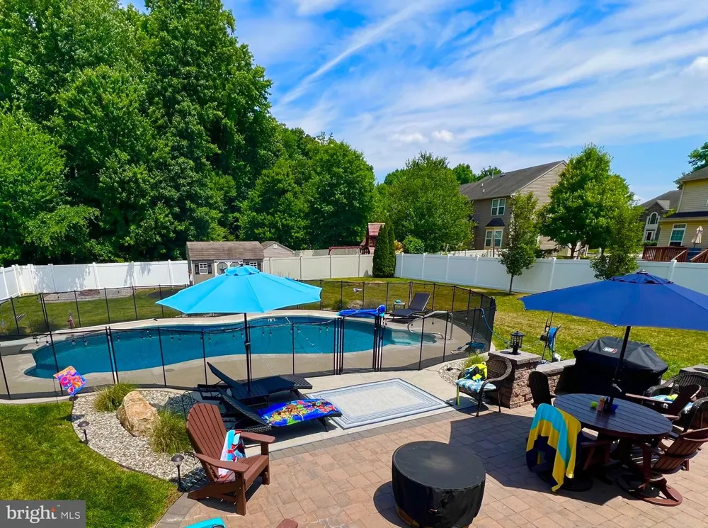 414 ARNOLD DRIVE Florence, NJ 08518