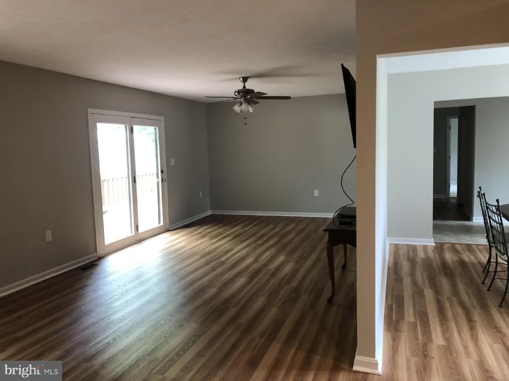 206 FAIRWAY CIRCLE Cross Junction, VA 22625