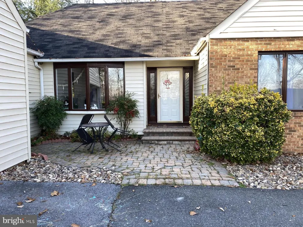 206 FAIRWAY CIRCLE Cross Junction, VA 22625