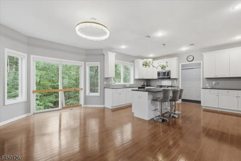 18 Puddingstone Rd Parsippany-Troy Hills, NJ 07950