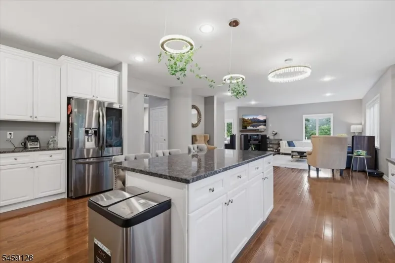 18 Puddingstone Rd Parsippany-Troy Hills, NJ 07950
