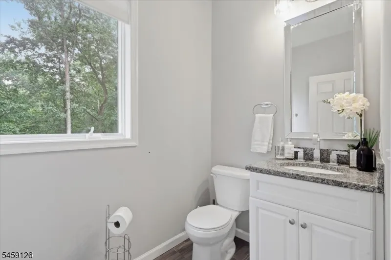 18 Puddingstone Rd Parsippany-Troy Hills, NJ 07950