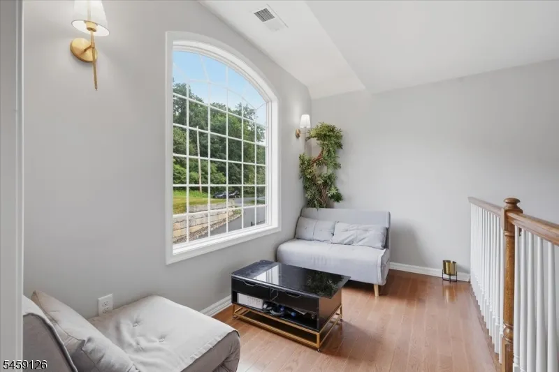 18 Puddingstone Rd Parsippany-Troy Hills, NJ 07950