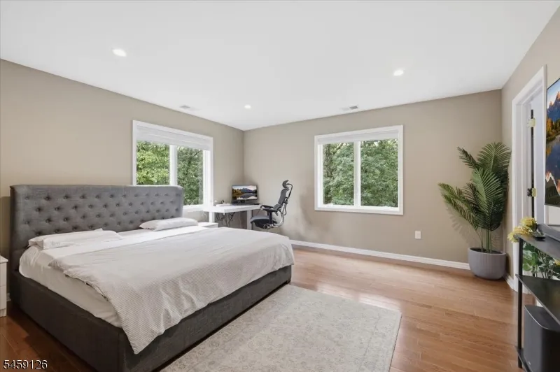 18 Puddingstone Rd Parsippany-Troy Hills, NJ 07950
