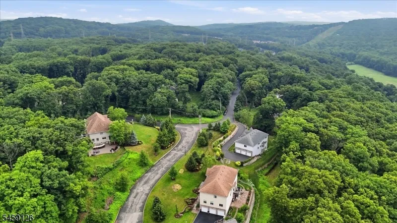 18 Puddingstone Rd Parsippany-Troy Hills, NJ 07950