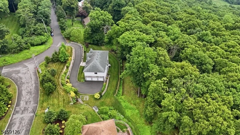 18 Puddingstone Rd Parsippany-Troy Hills, NJ 07950