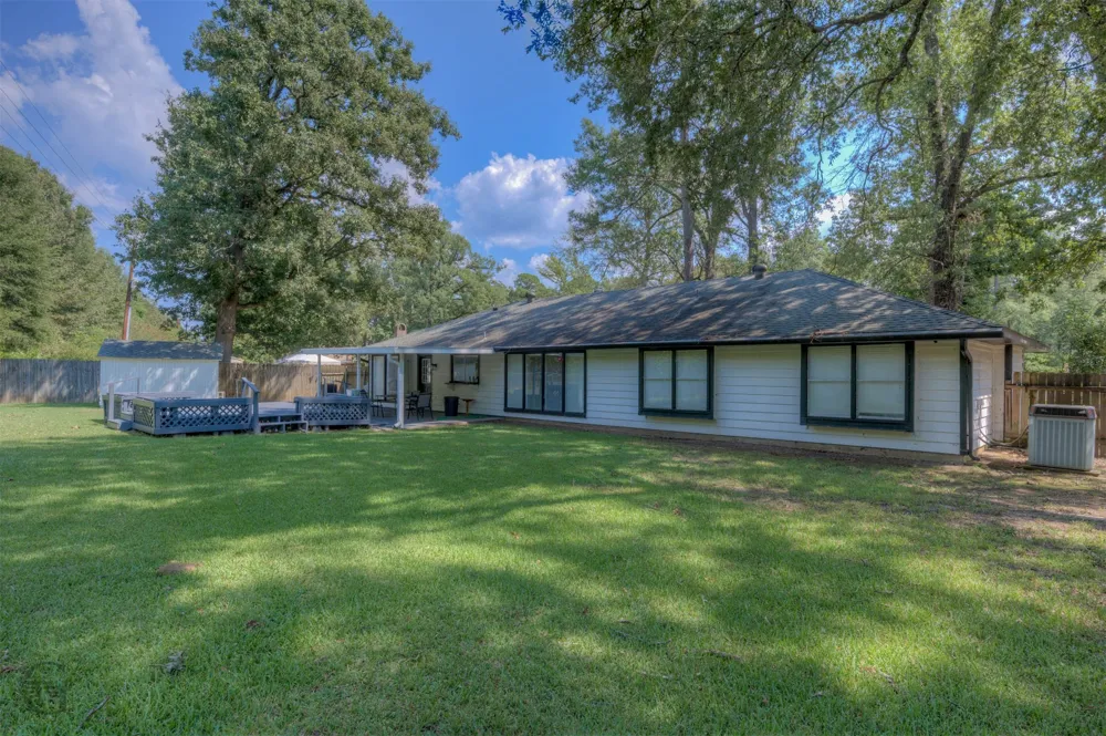 101 Elmview Lane Haughton, LA 71037