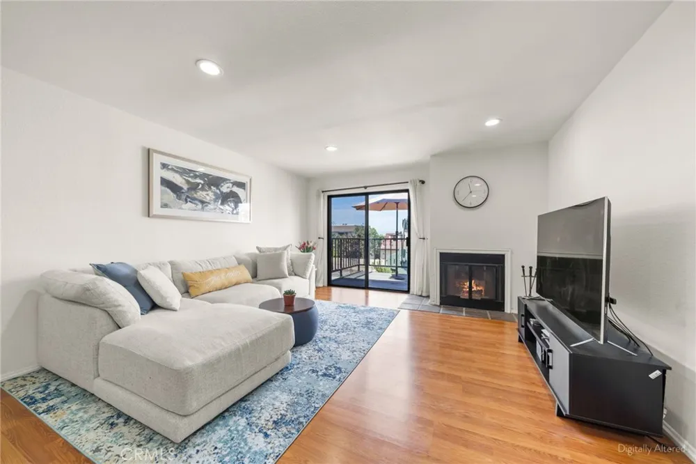 2599 Walnut Avenue #209 Signal Hill, CA 90755