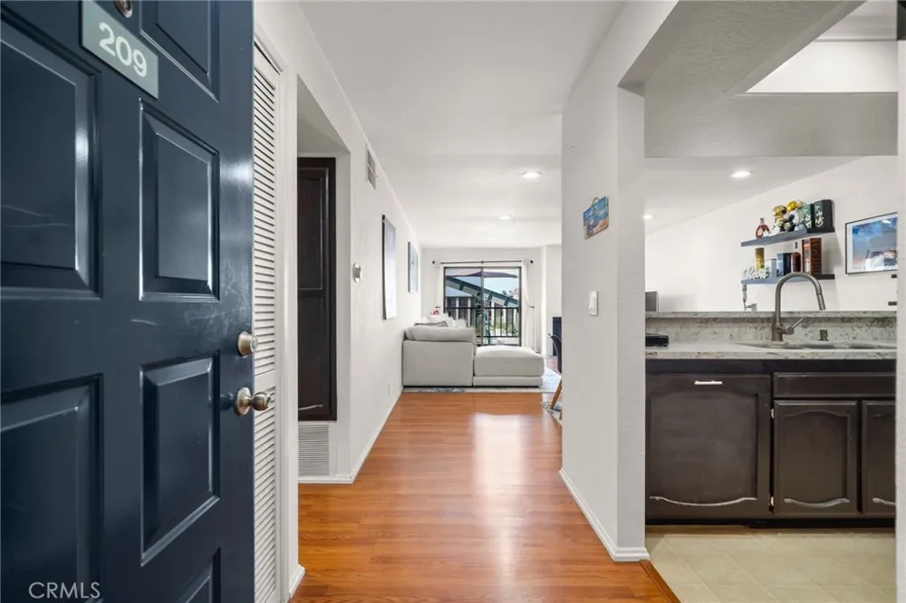 2599 Walnut Avenue #209 Signal Hill, CA 90755