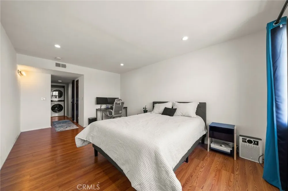2599 Walnut Avenue #209 Signal Hill, CA 90755