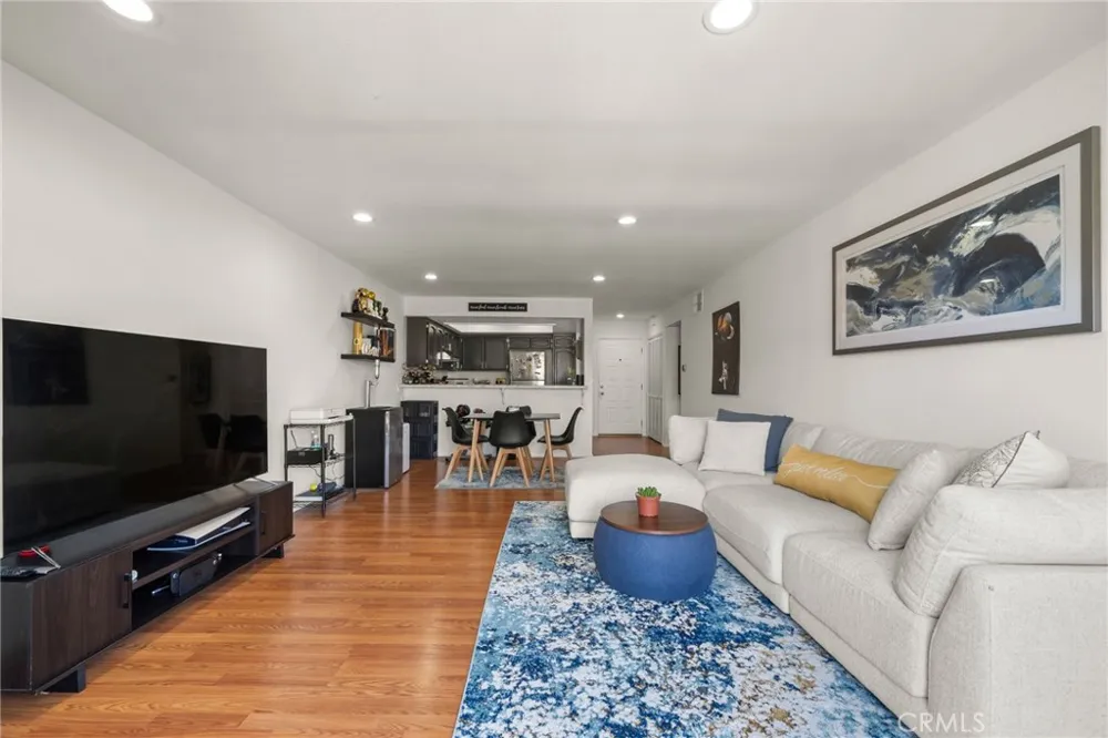 2599 Walnut Avenue #209 Signal Hill, CA 90755