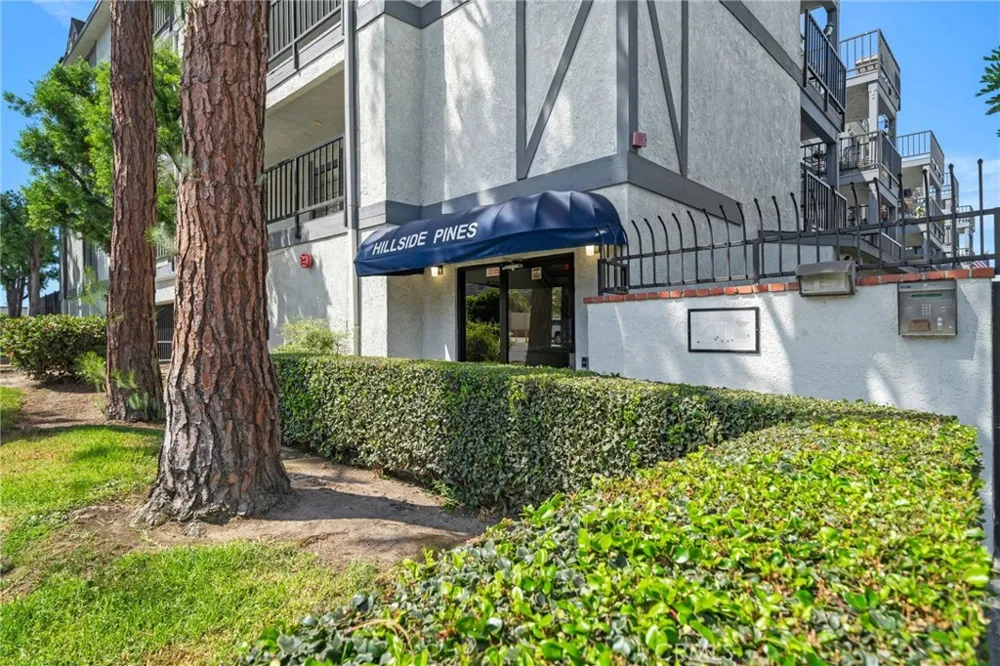 2599 Walnut Avenue #209 Signal Hill, CA 90755