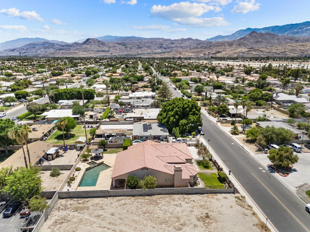 32100 Whispering Palms Trail Cathedral City, CA 92234